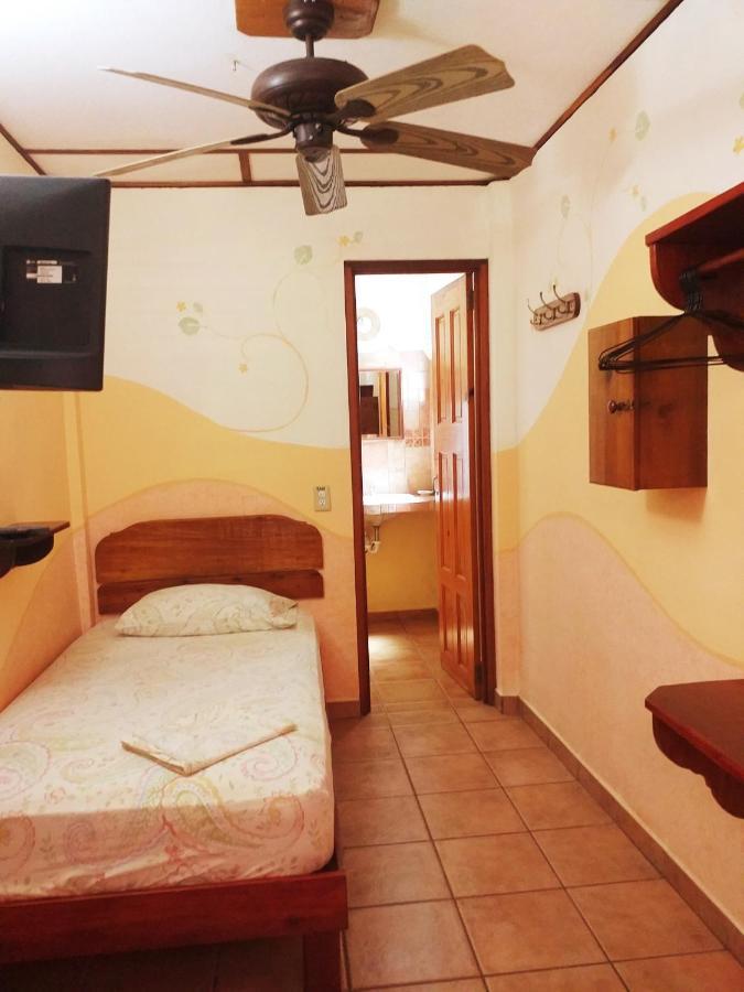 Hostal Hansi Бокас дел Торо Екстериор снимка