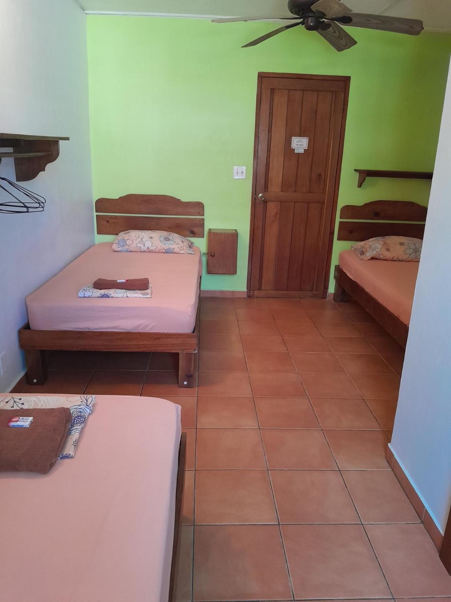 Hostal Hansi Бокас дел Торо Екстериор снимка