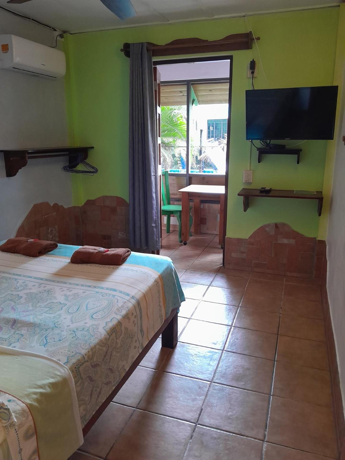 Hostal Hansi Бокас дел Торо Екстериор снимка