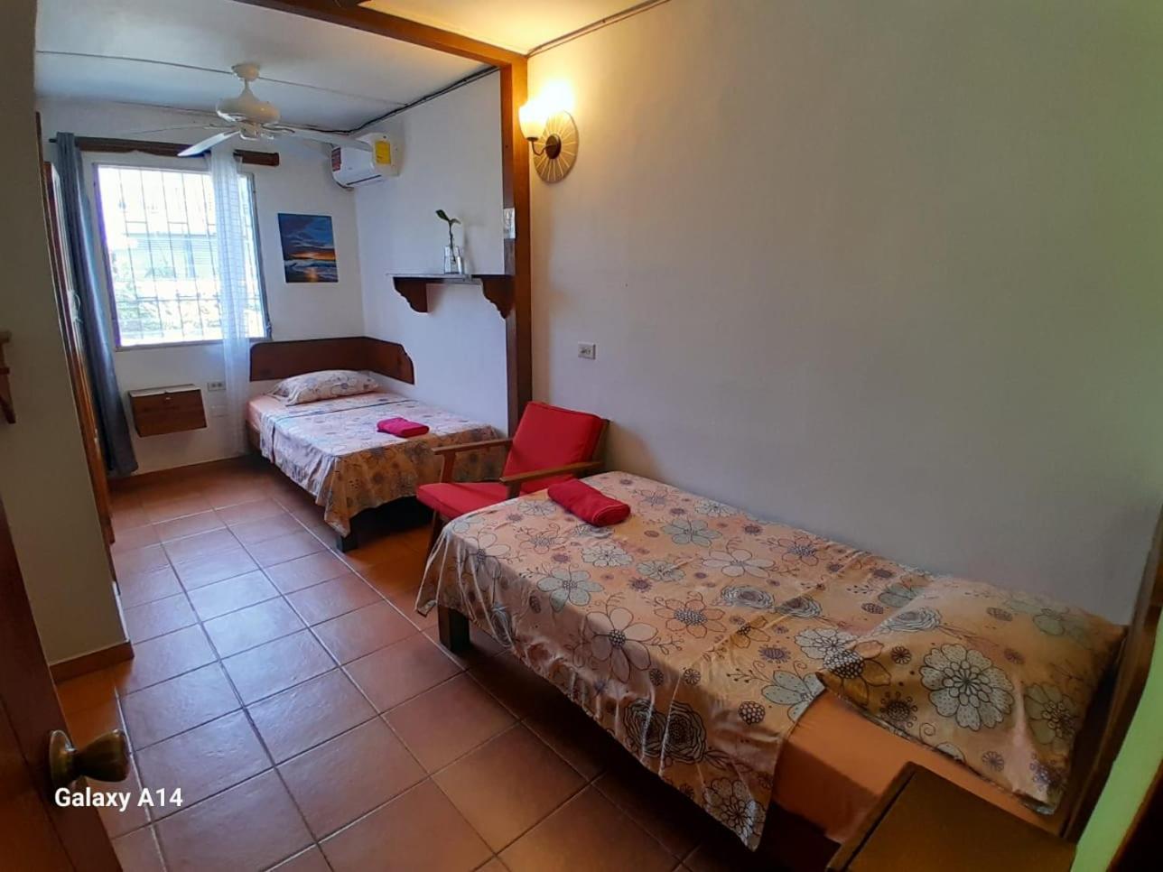 Hostal Hansi Бокас дел Торо Екстериор снимка