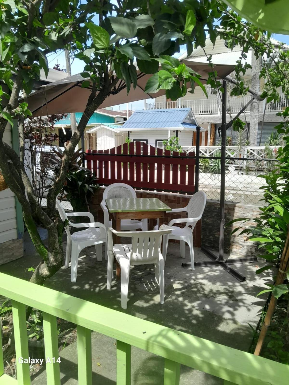 Hostal Hansi Бокас дел Торо Екстериор снимка