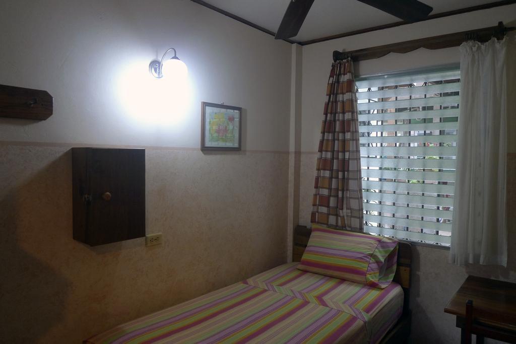 Hostal Hansi Бокас дел Торо Екстериор снимка