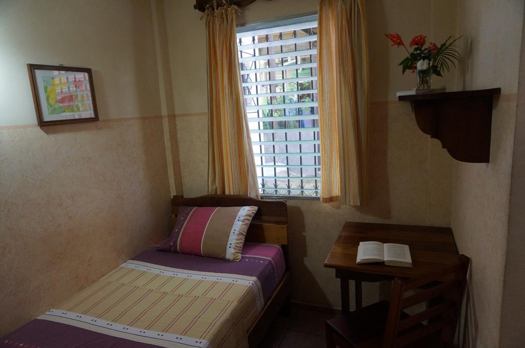 Hostal Hansi Бокас дел Торо Екстериор снимка